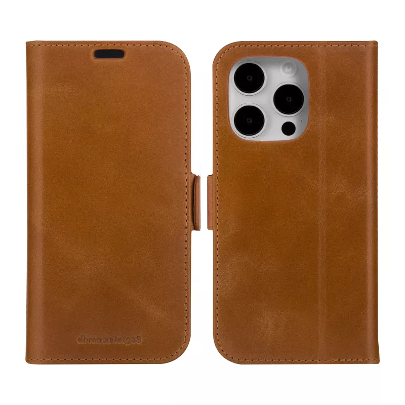 Custodia a libro per telefono dbramante1928 Copenhagen per iPhone 15 Pro – Tan, 3 vani per carte, monocolore marrone
