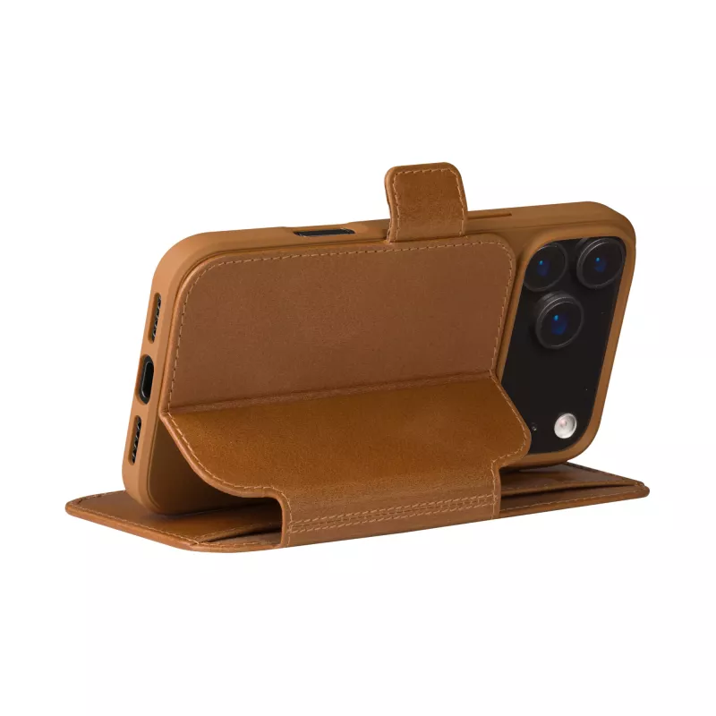 dbramante1928 Copenhagen Custodia a libro in pelle granulata per iPhone 17 Pro Max, tan