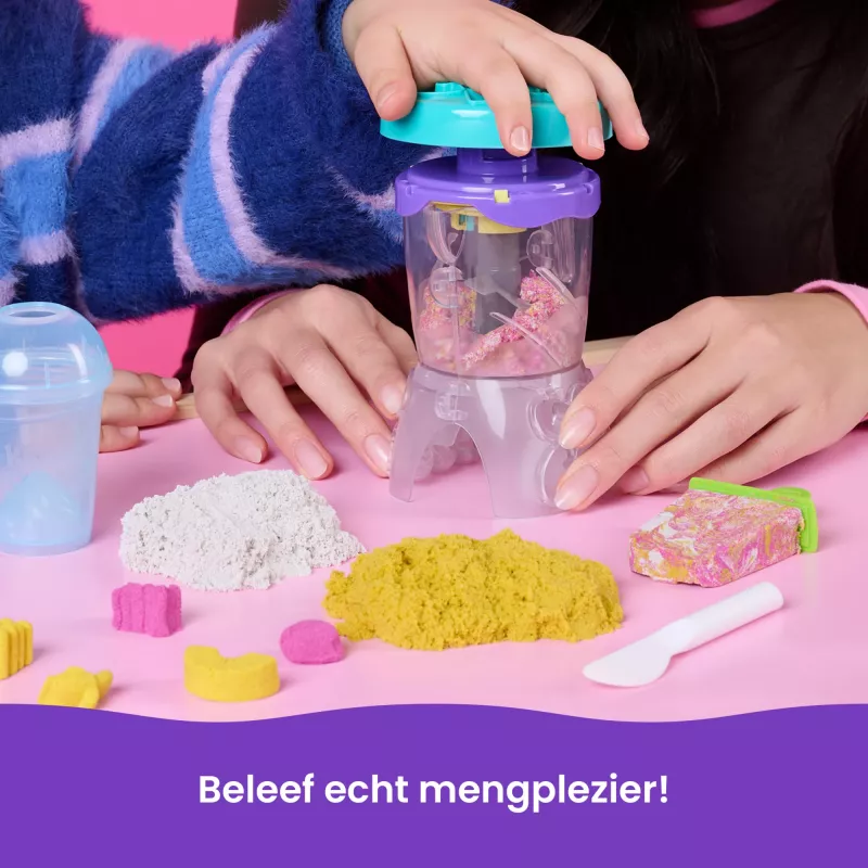 Kinetic Sand, set di gioco frullatore per smoothie, riempimento cestino di Pasqua, include 14 oz di sabbia modellabile, strumenti e stampo gelato, giocattolo cibo giocattolo