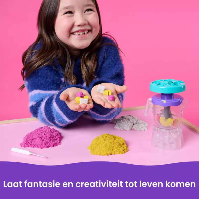 Kinetic Sand, set di gioco frullatore per smoothie, riempimento cestino di Pasqua, include 14 oz di sabbia modellabile, strumenti e stampo gelato, giocattolo cibo giocattolo