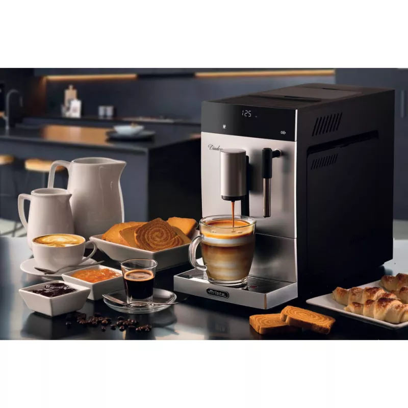 Ariete 1452 Diadema, macchina per caffè automatica, 1350 W, pressione 19 bar, per caffè, americano e acqua calda, beccuccio cappuccino, display LED, erogatore regolabile, argento