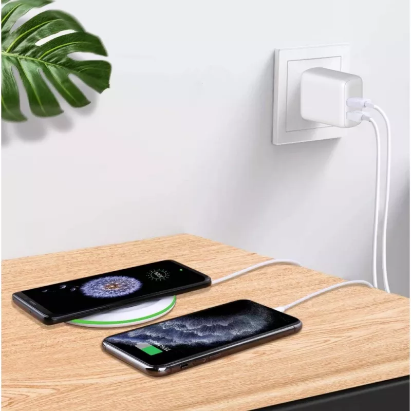 Techly IPW-USB-2C35W caricabatterie per dispositivi mobili laptop, smartphone, tablet bianco AC uso interno ricarica rapida