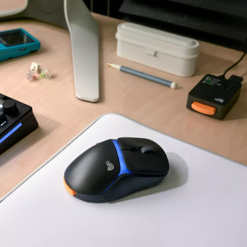 Glorious Gaming Model D3 Wireless mouse da gaming – sistema a batteria ricaricabile intercambiabile InfinitePlay, polling 8k, switch ottici con 130M clic, ultraleggero 69 g, sensore ottico 30K-DPI, RGB – nero