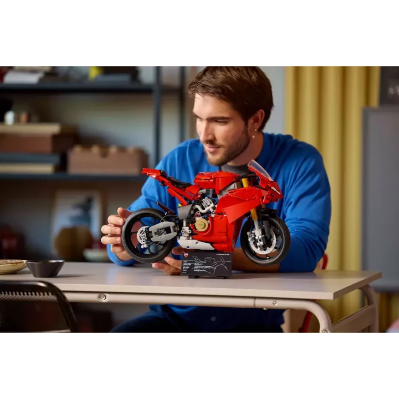 LEGO TECHNIC 42202 Ducati Panigale V4 S moto