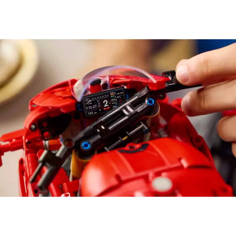 LEGO TECHNIC 42202 Ducati Panigale V4 S moto