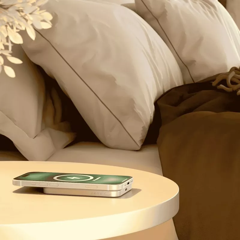 ZENS Pro 1 sottile 5000 mAh ricarica wireless bianco