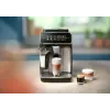 Macchina per espresso Philips EP3343/90 – automatica, 2 tazze, 15 bar, macinacaffè in ceramica, contenitore chicchi 275 g, serbatoio latte, display touch TFT