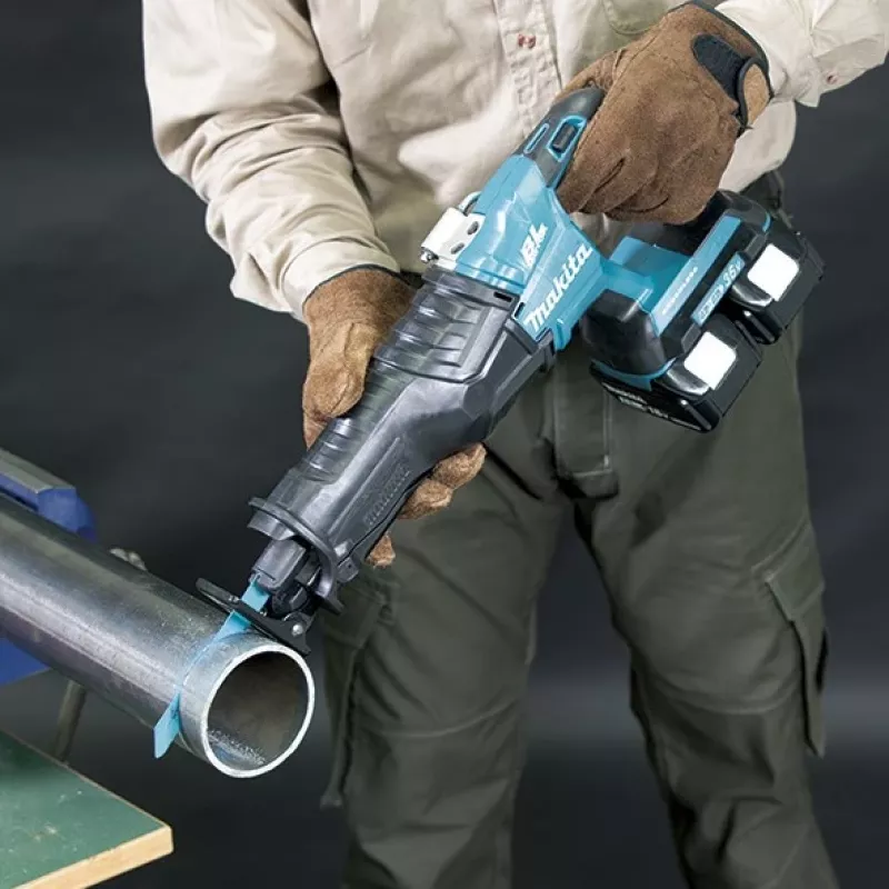 Makita DJR360Z 36V (2 x 18V) sega a sciabola a batteria