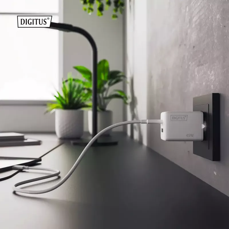 Caricabatterie da parete DIGITUS USB GaN 45W — 1× USB-C, 1× USB-A, ingresso 100–240V, bianco