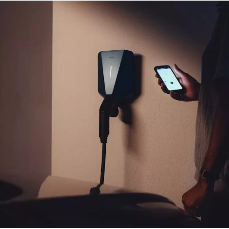 Caricabatterie per veicoli elettrici a parete EASEE Easee Up 1,4–22 kW modello 10141