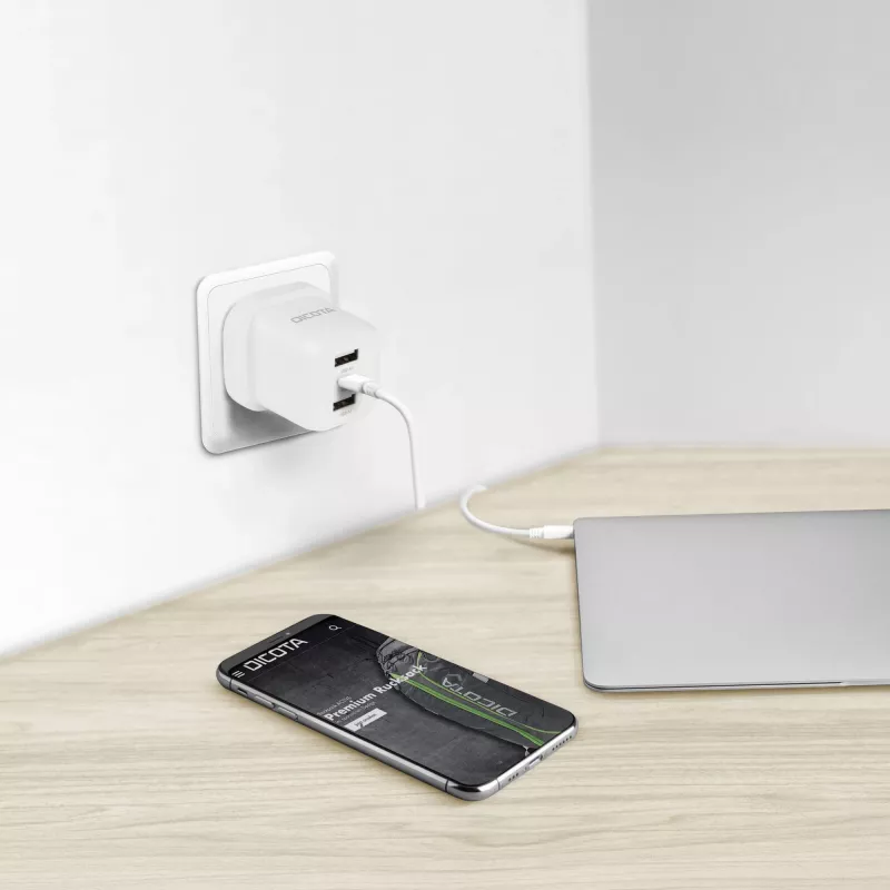 Alimentatore Dicota - compatto, laptop - 32 Watt - 3 A - 3 porte di uscita (USB-C, 2 x USB)