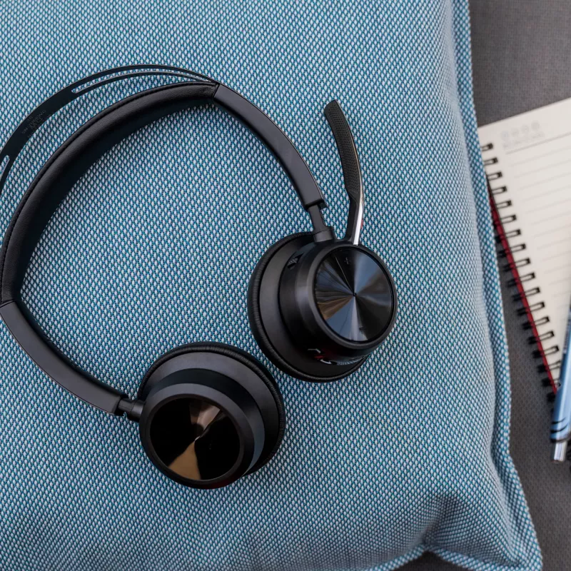 HP Poly Voyager Focus 2-M Cuffie USB-C-C Adattatore USB-C/A Poly+ 3 anni