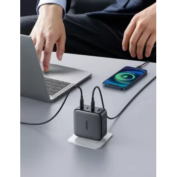 Caricabatterie Ugreen Nexode 100W GaN USB-C USB-A ricarica rapida 3 porte