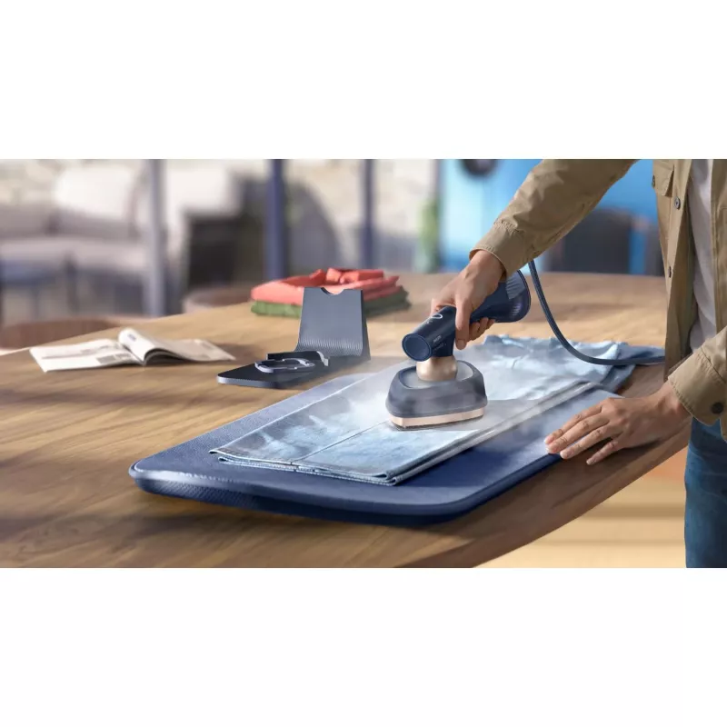 Ferro da stiro a vapore Philips GC213/50 con suola SteamGlide Plus, 1800 W, cavo 2,5 m, StyleMat incluso