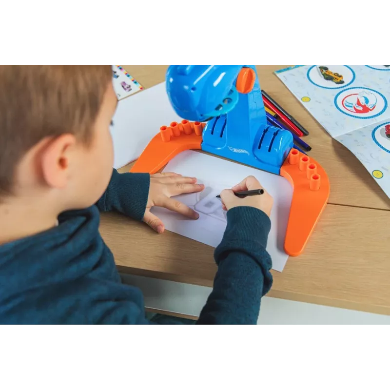 Set proiettore e scuola di disegno Hot Wheels