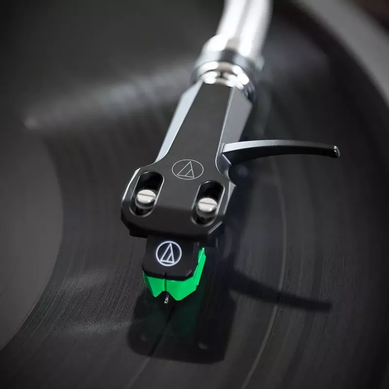 Audio-Technica AT-VM95E/H testina con shell AT-HS6BK preassemblata (nero/verde)