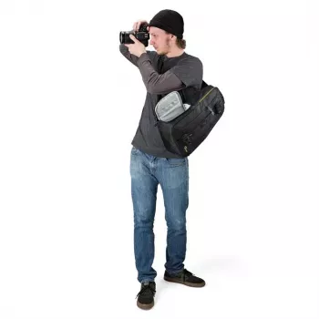 Zaino portaoggetti Lowepro Slingshot Edge 250 AW