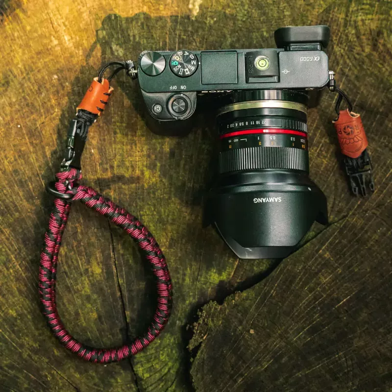 C-ROPE Claw cinturino da mano per fotocamera in paracord, 30 cm, rosso