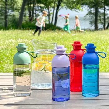 Borraccia room copenhagen 0,5 L — verde chiaro/trasparente, borraccia in plastica riutilizzabile