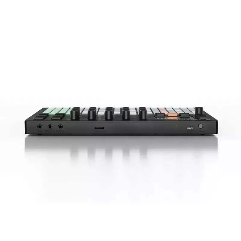 Groovebox Polyend Play - groovebox hardware di Polyend, sequencer e sampler standalone compatto