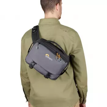 Borsa sling Lowepro LP37468-PWW grigia tracolla 1 tasca esterna