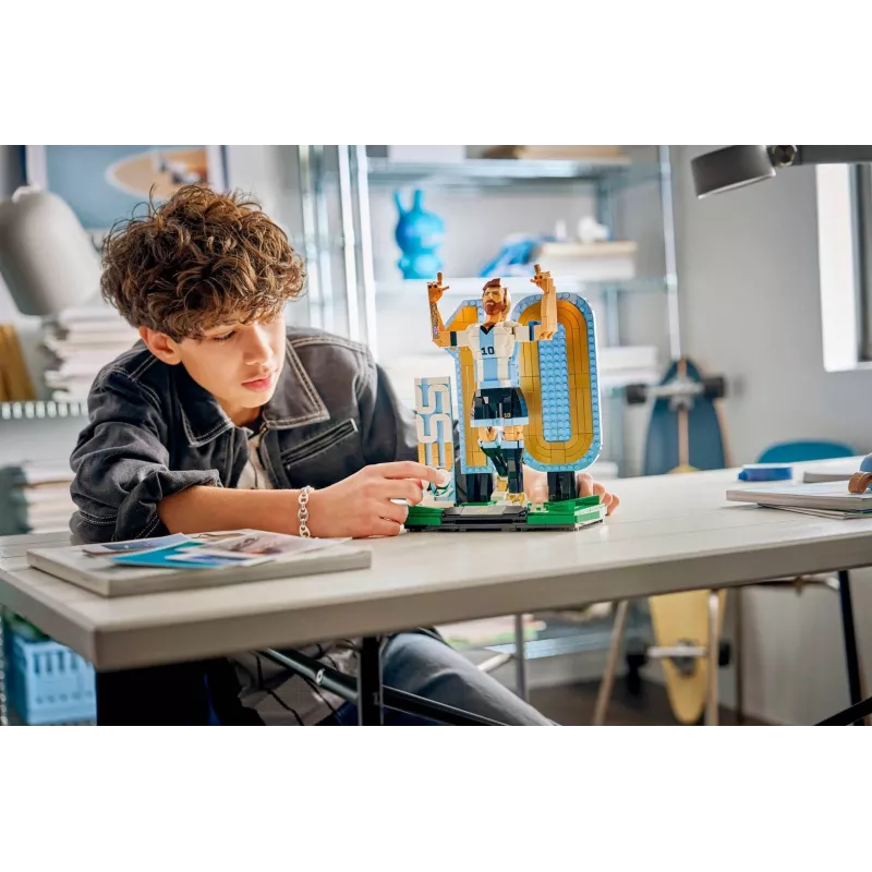 LEGO Editions Sports 43015 Lionel Messi — leggenda del calcio