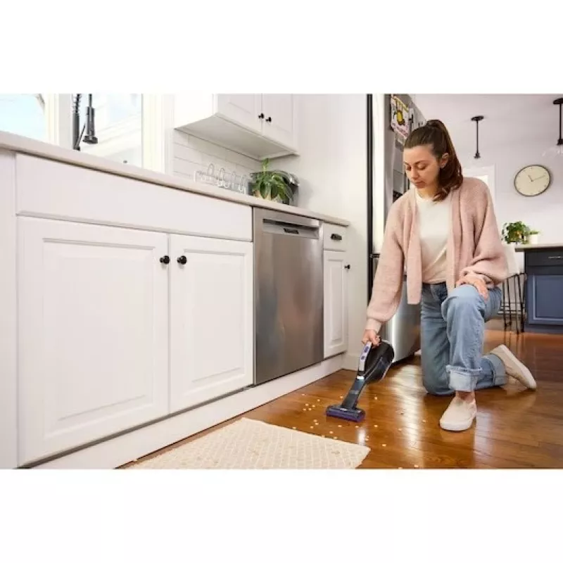 Black & Decker DVD320BP Aspirapolvere a mano senza sacchetto