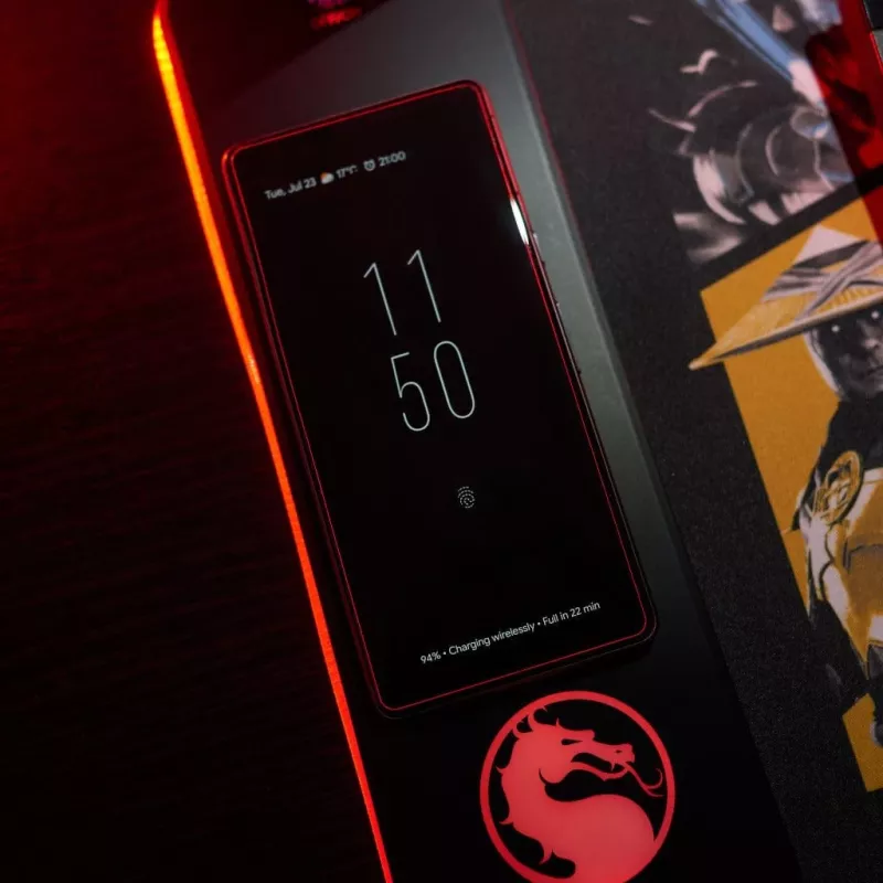 Numskull tappetino per mouse Mortal Kombat + ricarica wireless 30x80cm