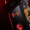 Numskull tappetino per mouse Mortal Kombat + ricarica wireless 30x80cm