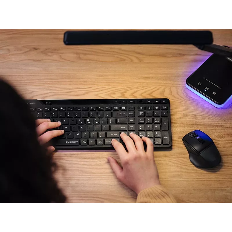 A4Tech Fstyler FBK27C AS Tastiera silenziosa 2,4GHz+BT, nera