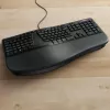 Incase Designed by Microsoft tastiera ergonomica Office USB QWERTY nero