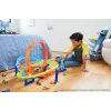 Hot Wheels Action Loop Cyclone Challenge Set pista con auto giocattolo in scala 1:64, facile da riporre