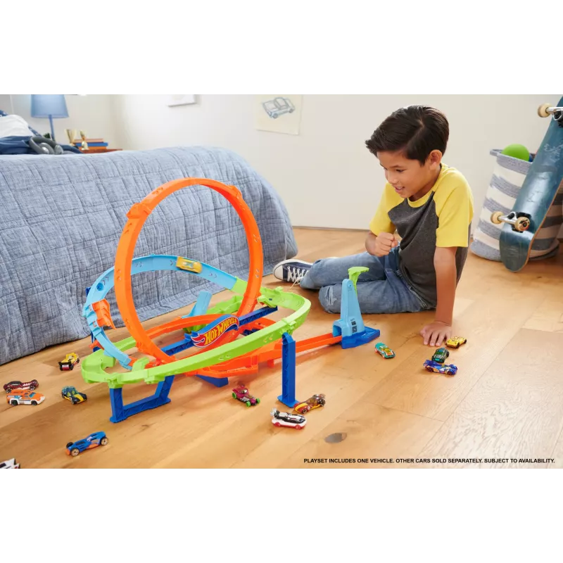 Hot Wheels Action Loop Cyclone Challenge Set pista con auto giocattolo in scala 1:64, facile da riporre