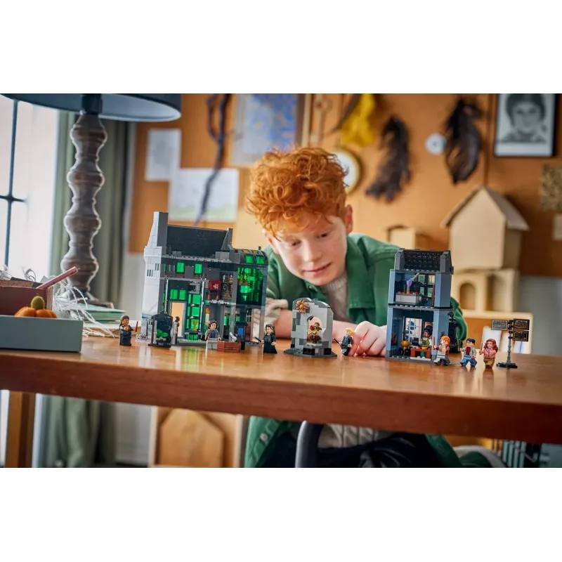 LEGO Harry Potter 76471 Negozi di magia di Via Notturna (788 pezzi)