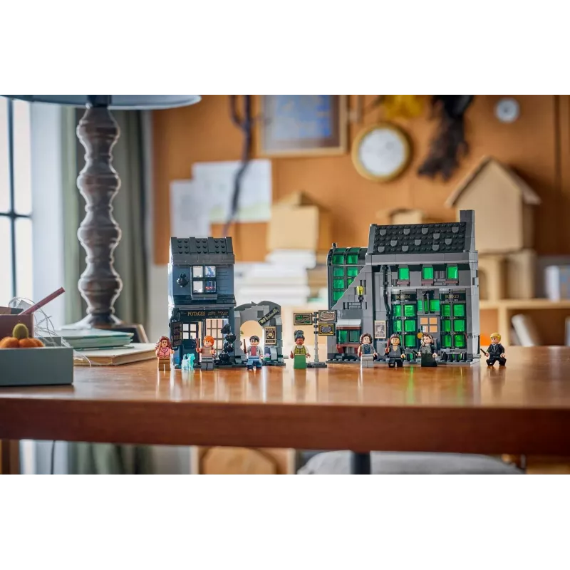 LEGO Harry Potter 76471 Negozi di magia di Via Notturna (788 pezzi)