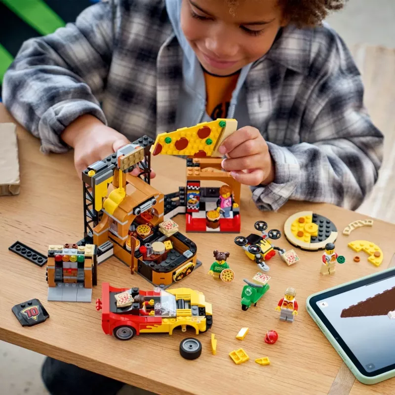 LEGO City 60496 Servizio di consegna pizza con veicoli (494 pezzi)