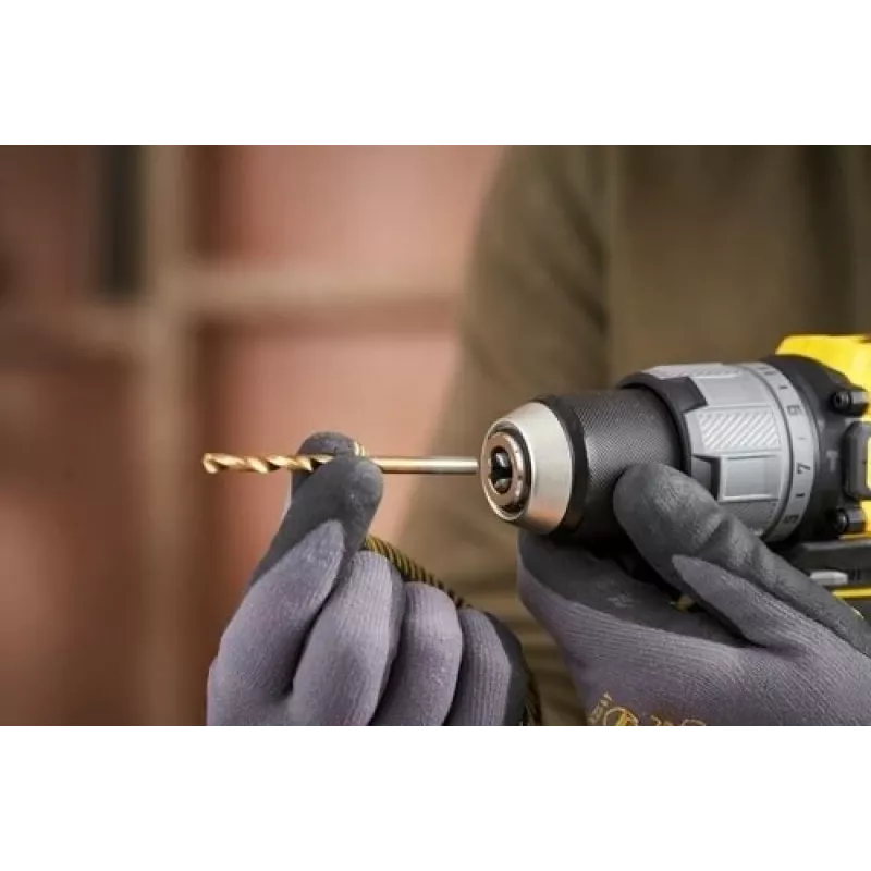 STANLEY FATMAX SFMCD726D2T avvitatore a percussione a batteria brushless 18V (2 batterie da 2,0Ah, caricabatterie, valigetta TSTAK)
