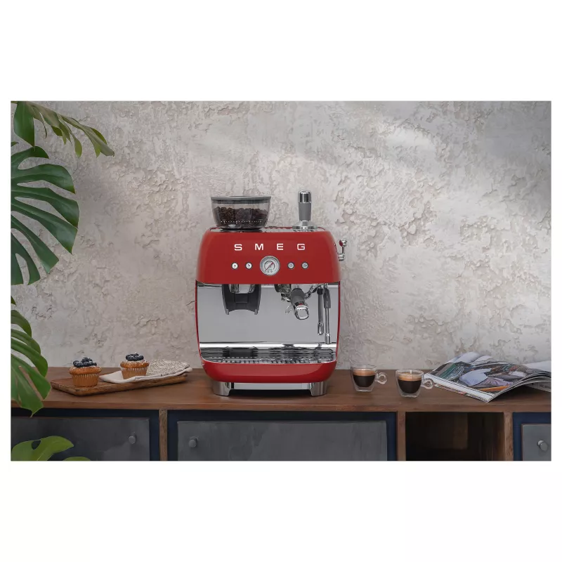 Smeg 50's Style macchina per caffè automatica EGF03RDEU rossa