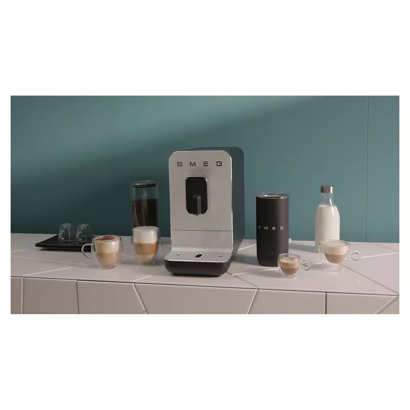 SMEG BCC11BLMEU macchina da caffè automatica con funzione vapore, nero opaco