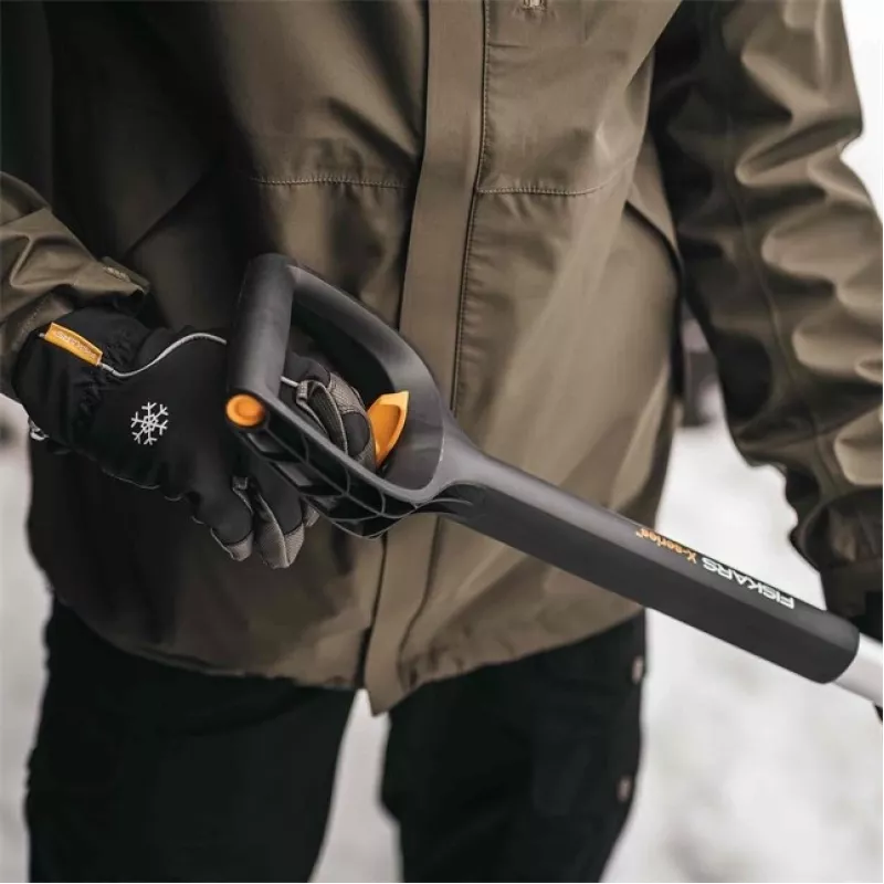 Fiskars 1057189 Pala da neve in metallo nero, arancione