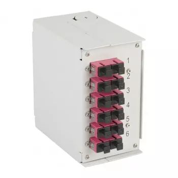 EFB-ELEKTRONIK Cassetta di giunzione OM4 per guida DIN, 12x SC Pigtail, 6x accoppiatore SC duplex, grigio chiaro (BHS70203.12OM4)