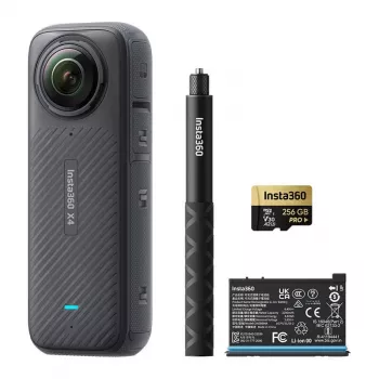 Insta360 X4 Adventure Bundle - Fotocamera 360° 8K con selfie stick, batteria aggiuntiva, scheda 64GB