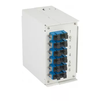 EFB-ELEKTRONIK box di distribuzione in fibra ottica per guida DIN OS2 G652D 12xSC pigtail 6x adattatore SC duplex (BHS70223.12)