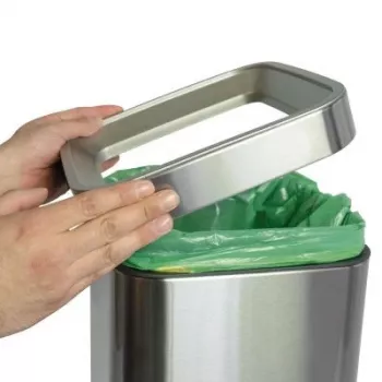 MAULprime Cestino in acciaio inox 25L con coperchio aperto