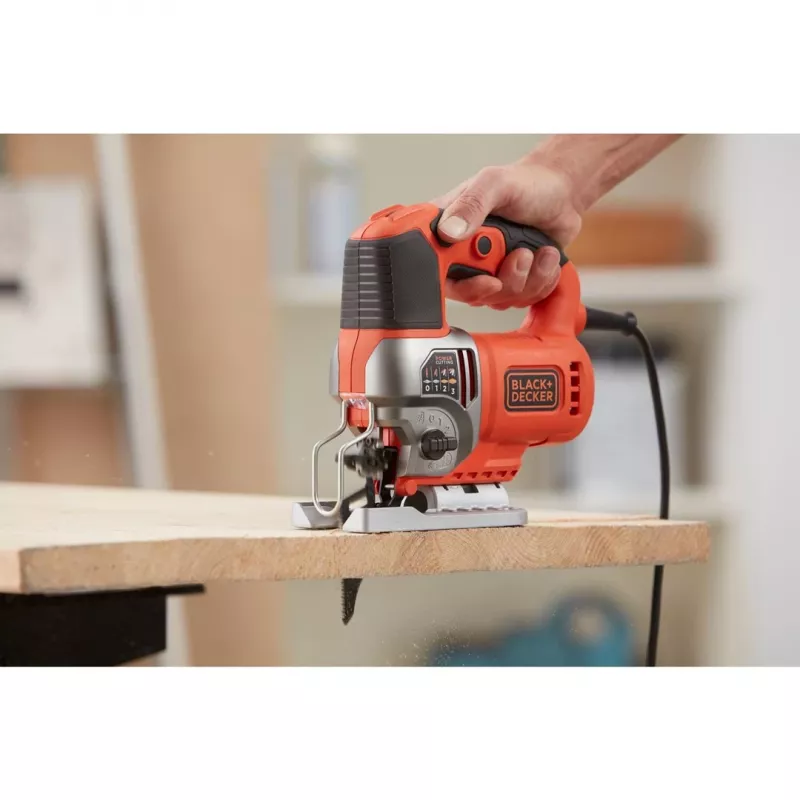 Black & Decker BES610-QS seghetto alternativo elettrico 600W con movimento pendolare