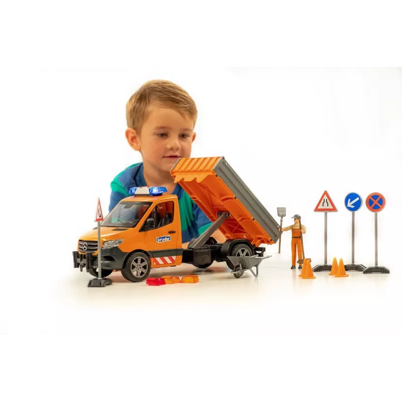 BRUDER MB Sprinter Municipal con modulo luci e suoni, arancione, scala 1:16