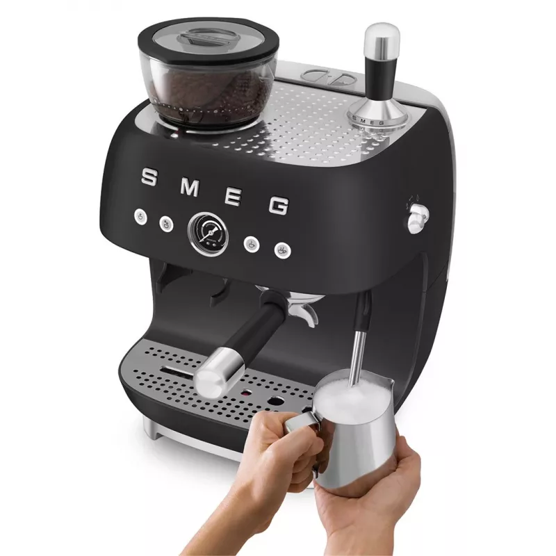 Smeg EGF03BLMEU macchina per espresso con macinacaffè, 1650 W, nero