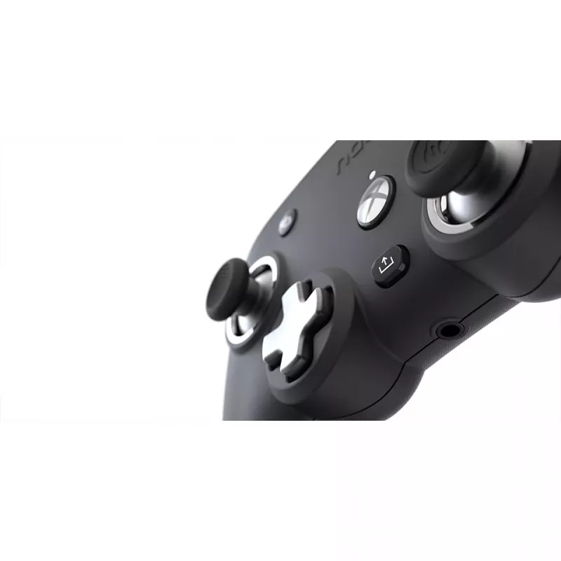 Nacon Compact Pro controller con filo per Xbox Series X|S, Xbox One e PC - bianco