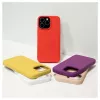 Evelatus Custodia in silicone Premium Soft Touch per Apple iPhone 15 Pro bianca