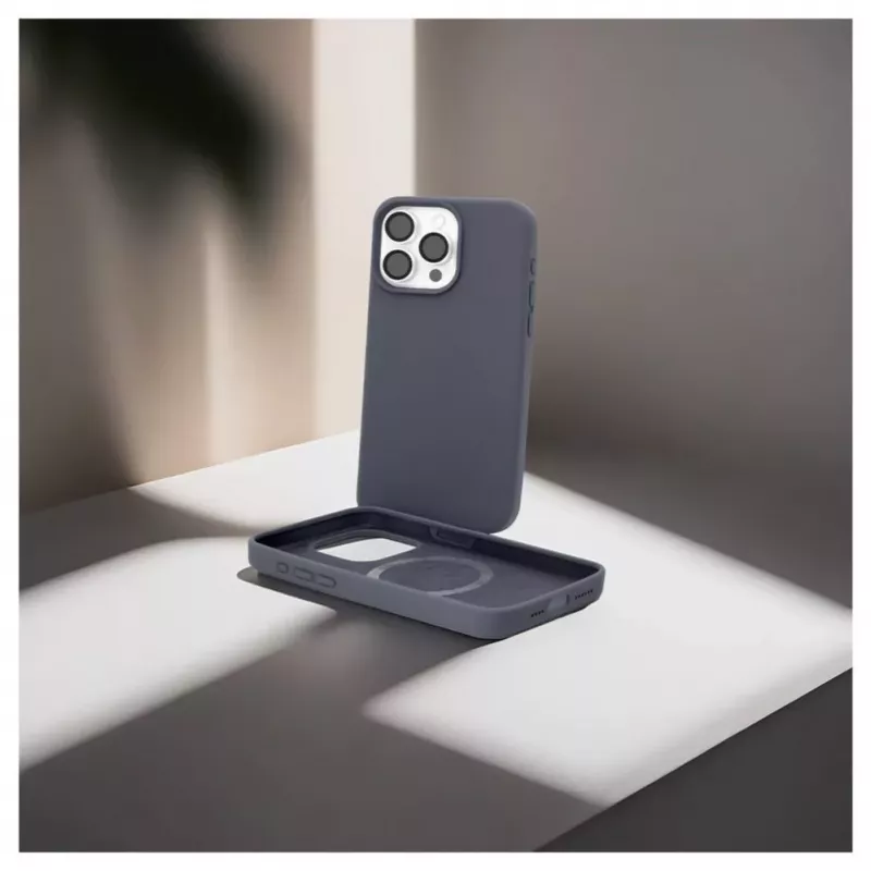 Evelatus Custodia in silicone Premium MagSafe Soft Touch per Apple iPhone 15 Pro Midnight Blue